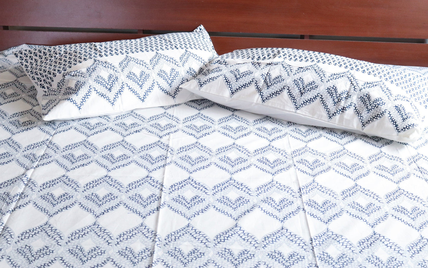Super king Block print bed sheet and pillow cases - Blue geometric bedsheet set- Blue and white bedsheet