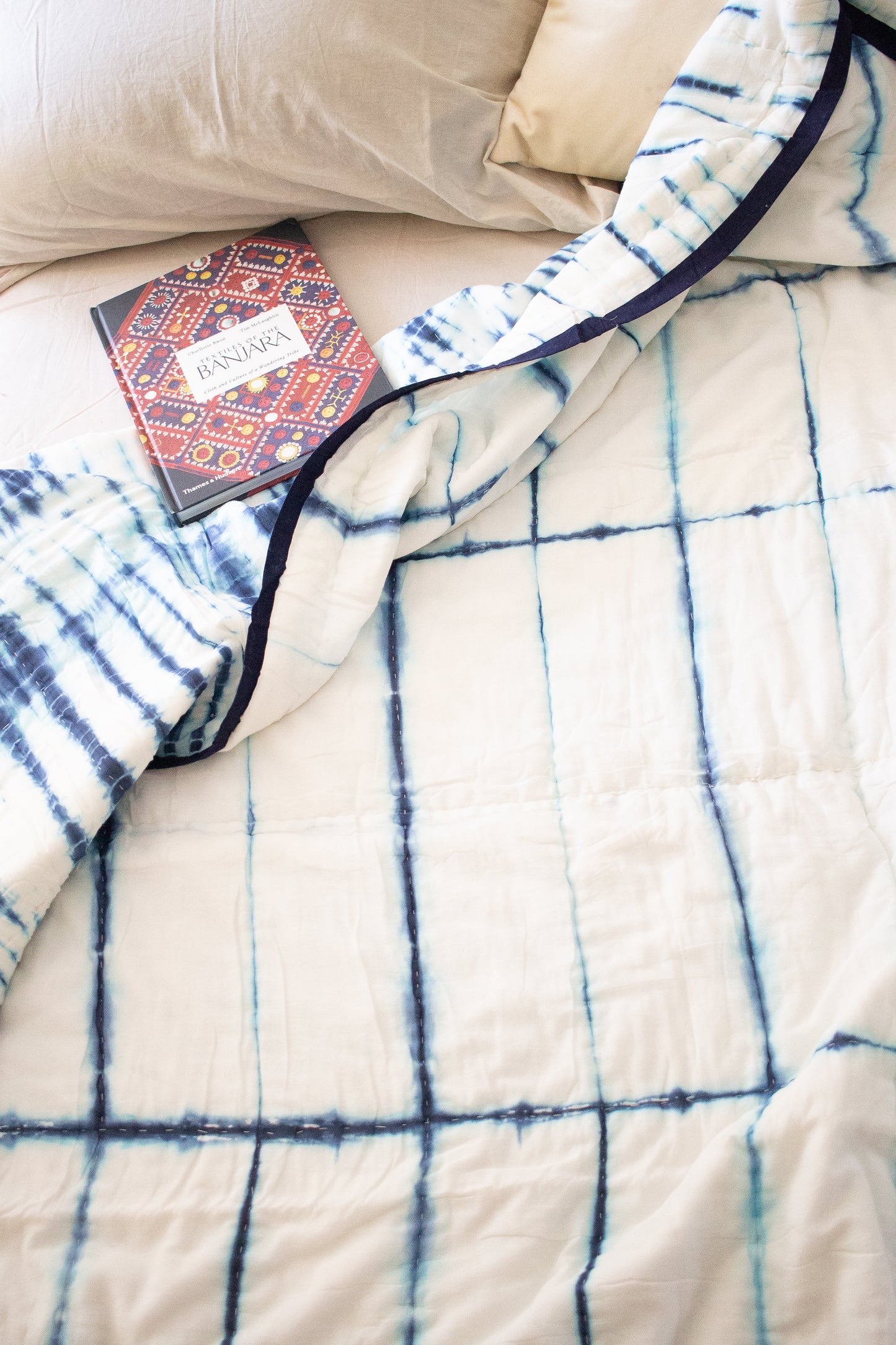 Shibori AC Quilt - Blue Tie and dye quilt - Indigo shibori quilt - Single and Queen size quilt