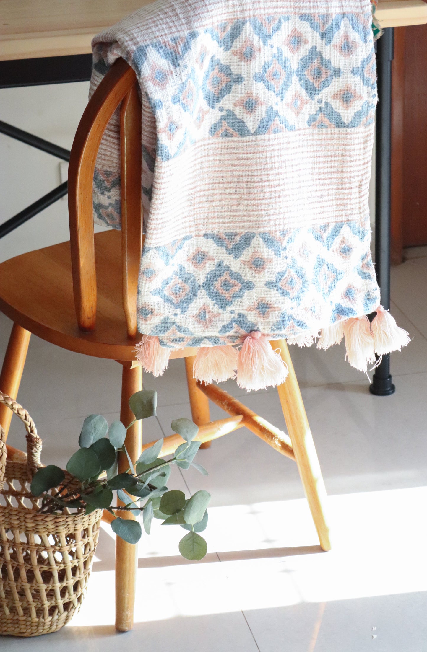 Printed cotton throw blanket - Blue and pink Handloom Cotton throws - sofa throw with tassels - 55x70 inches
