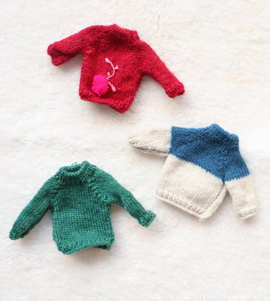 Mini Sweater ornaments - Sweater dress for dolls - Hand knitted little sweaters
